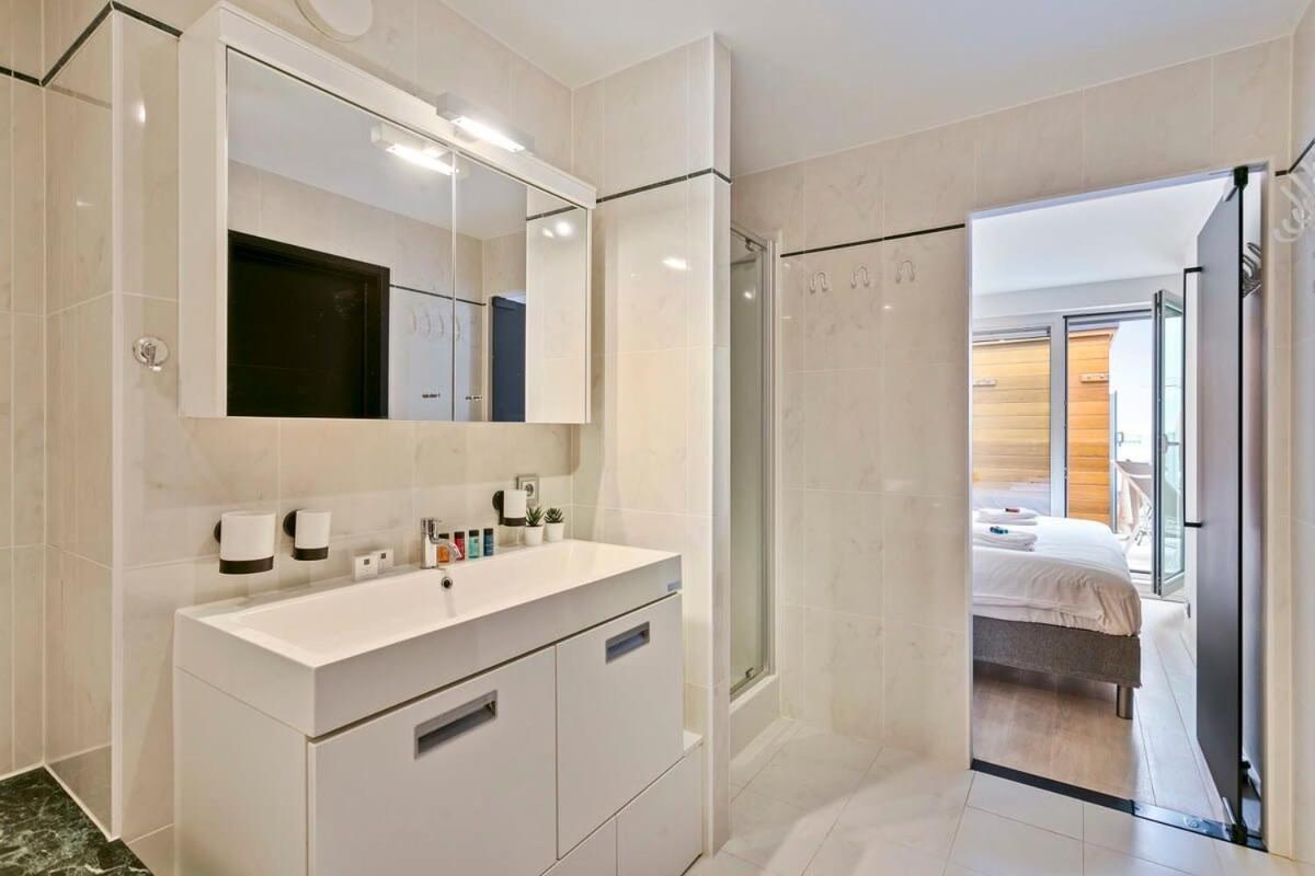 Modern Penthouse With Stunning Sea-View, Sauna And 2 Large Terraces! Daire Knokke-Heist Dış mekan fotoğraf
