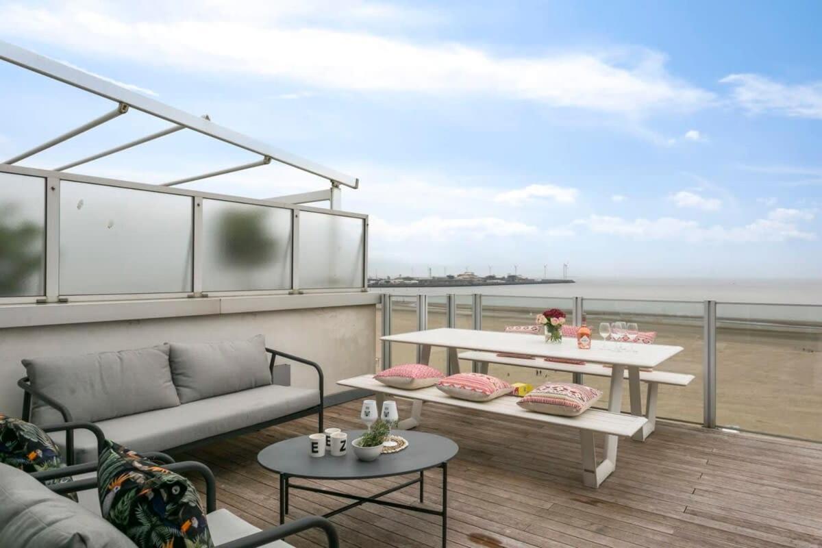 Modern Penthouse With Stunning Sea-View, Sauna And 2 Large Terraces! Daire Knokke-Heist Dış mekan fotoğraf